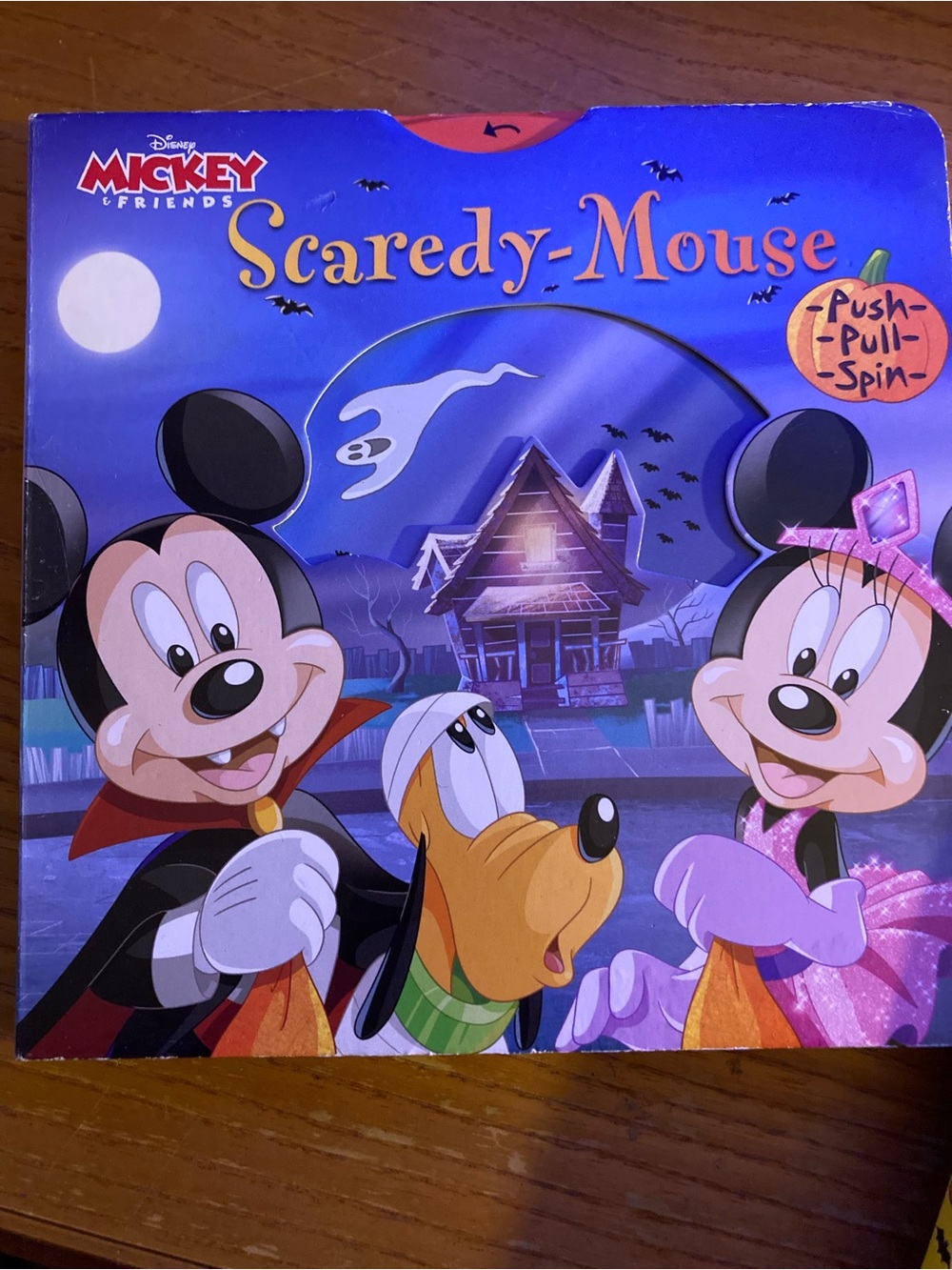 Bundle of kids Halloween books - Picture 4 of 5